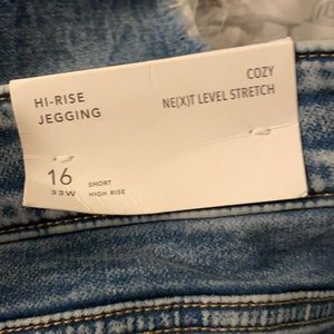 American Eagle Hi-rise jeggings with frayed bottoms